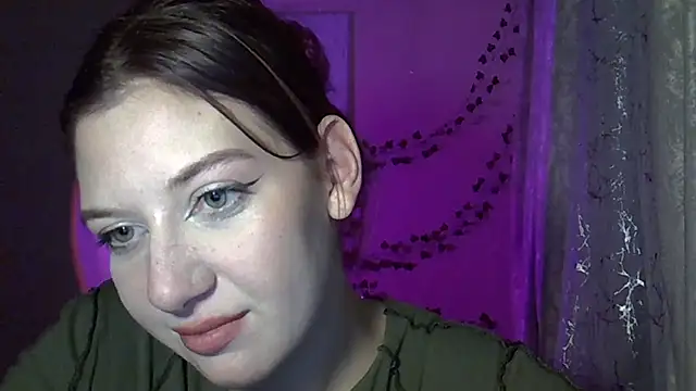 Snapshot of Lily_Ember chatting on October 16, 2025, 10:07 pm Lily Ember online show from October 16, 2025, 10:07 pm