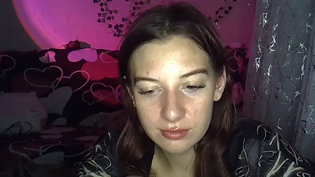 Snapshot of Lily_Ember chatting on November 13, 2025, 7:29 pm Lily Ember online show from November 13, 2025, 7:29 pm