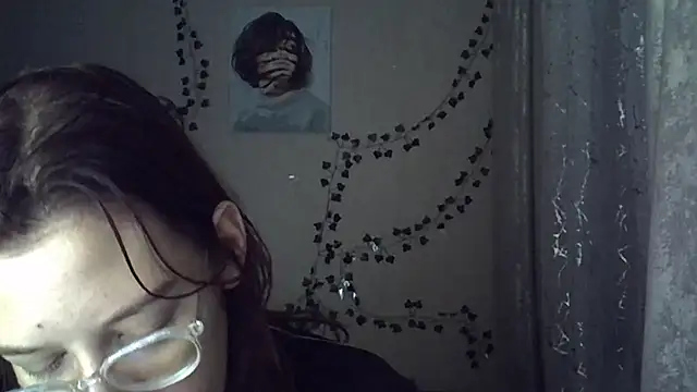 Snapshot of Lily_Ember chatting on October 21, 2025, 7:02 pm Lily Ember online show from October 21, 2025, 7:02 pm