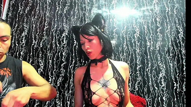 Snapshot of damian_and_tiana chatting on November 2, 2025, 8:52 am damian and tiana online show from November 2, 2025, 8:52 am