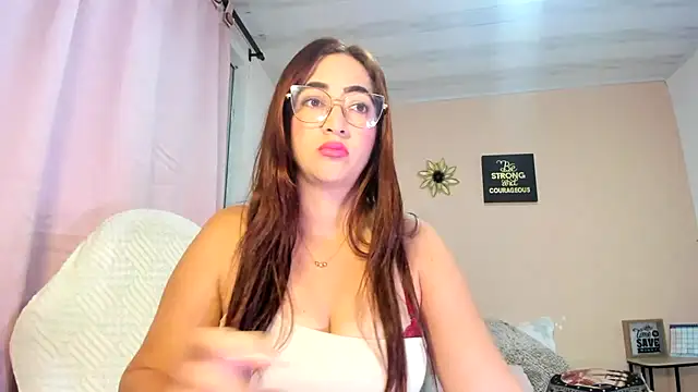 Snapshot of TamiDesire chatting on July 3, 2026, 3:18 pm TamiDesire online show from July 3, 2026, 3:18 pm