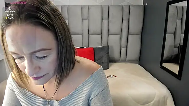 Snapshot of Charlot_milf chatting on May 19, 2026, 11:06 am Charlot milf online show from May 19, 2026, 11:06 am