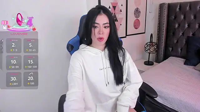 Snapshot of Anya_Belth chatting on October 16, 2025, 7:44 pm Anya Belth online show from October 16, 2025, 7:44 pm