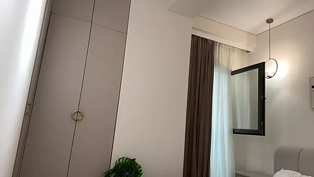 Kelly Berry   online show from October 8, 2025, 9:00 am