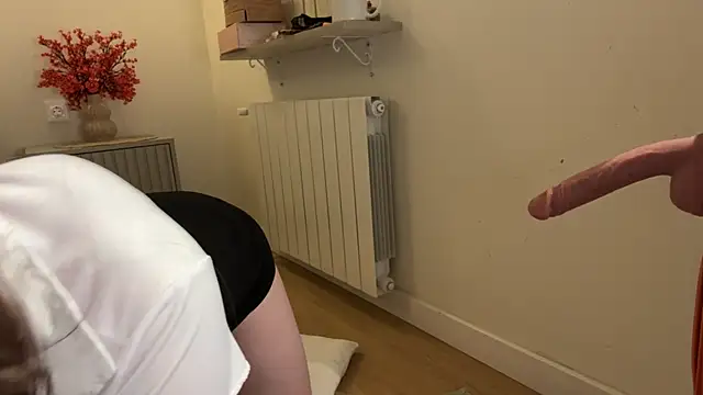 Kelly Berry   online show from April 10, 2026, 5:42 pm