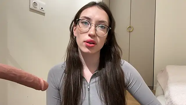 Kelly Berry   online show from January 13, 2026, 5:28 pm