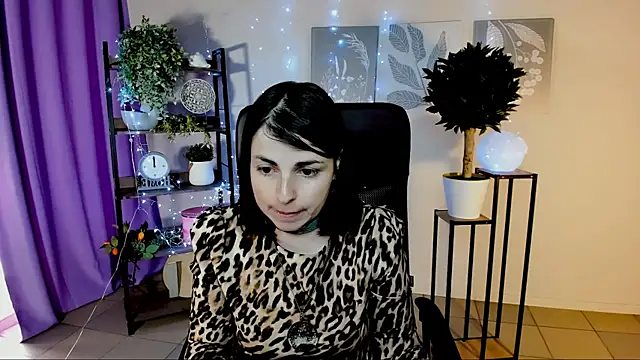 Snapshot of MartaEdams chatting on May 4, 2026, 6:06 am MartaEdams online show from May 4, 2026, 6:06 am