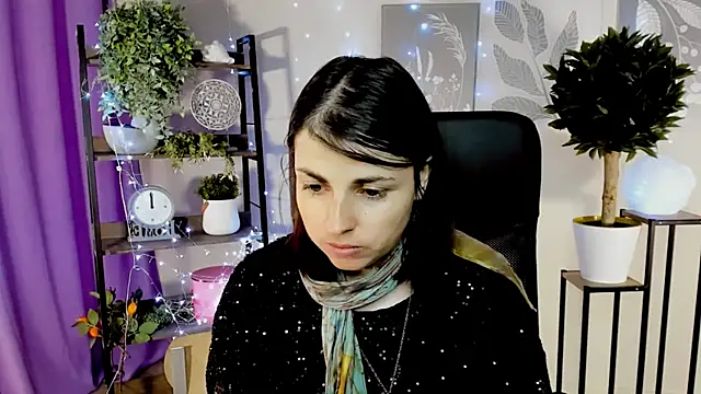 Snapshot of MartaEdams chatting on May 5, 2026, 6:27 am MartaEdams online show from May 5, 2026, 6:27 am