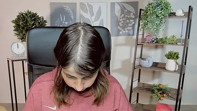 MartaEdams online show from October 14, 2025, 6:14 am