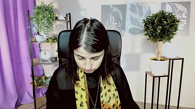 Snapshot of MartaEdams chatting on April 4, 2026, 6:09 am MartaEdams online show from April 4, 2026, 6:09 am