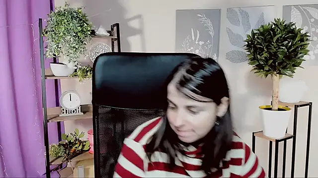 MartaEdams online show from March 11, 2026, 6:18 am