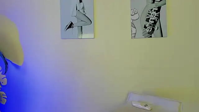 Snapshot of SamayRyann chatting on December 3, 2025, 12:48 pm SamayRyann online show from December 3, 2025, 12:48 pm