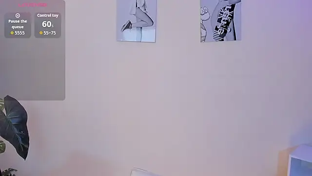 Snapshot of SamayRyann chatting on October 20, 2025, 12:49 pm SamayRyann online show from October 20, 2025, 12:49 pm