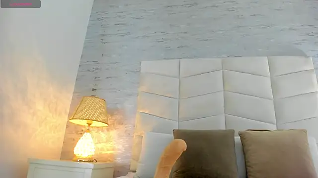 Snapshot of santhana__ chatting on April 14, 2026, 9:20 pm santhana online show from April 14, 2026, 9:20 pm