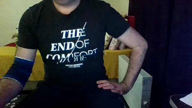 Snapshot of st206boy chatting on March 26, 2026, 11:35 pm st206boy online show from March 26, 2026, 11:35 pm