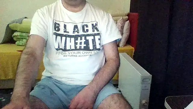 Snapshot of st206boy chatting on March 18, 2026, 12:25 am st206boy online show from March 18, 2026, 12:25 am