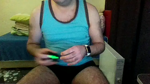 Snapshot of st206boy chatting on April 6, 2026, 11:28 pm st206boy online show from April 6, 2026, 11:28 pm