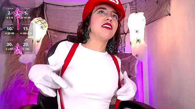 Snapshot of Amara_Davis chatting on October 21, 2025, 4:34 am Amara Davis online show from October 21, 2025, 4:34 am