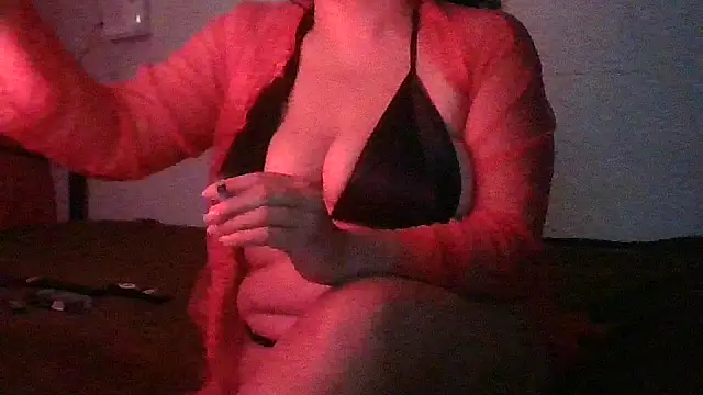 Snapshot of Darlingsweethoney chatting on October 31, 2025, 4:20 am Darlingsweethoney online show from October 31, 2025, 4:20 am