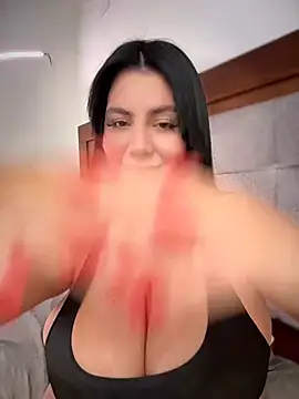 Snapshot of victoria_amatista_ chatting on July 7, 2026, 6:33 pm victoria amatista online show from July 7, 2026, 6:33 pm