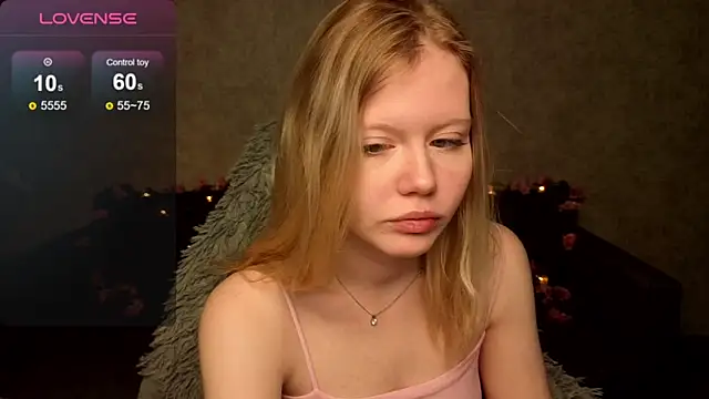 Snapshot of Wendy_228 chatting on November 12, 2025, 12:59 am Wendy 228 online show from November 12, 2025, 12:59 am