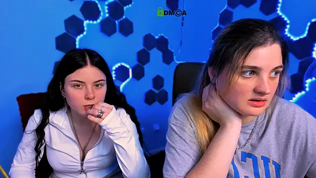 Snapshot of foxy_tease_ chatting on December 13, 2025, 8:26 pm foxy tease online show from December 13, 2025, 8:26 pm