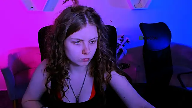 Snapshot of foxy_tease_ chatting on November 25, 2025, 10:10 pm foxy tease online show from November 25, 2025, 10:10 pm