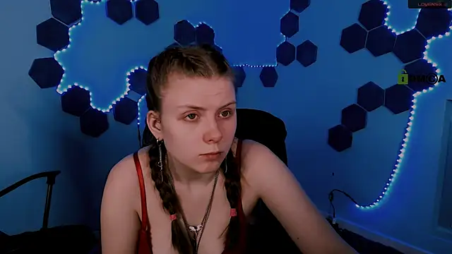 Snapshot of foxy_tease_ chatting on November 22, 2025, 2:43 am foxy tease online show from November 22, 2025, 2:43 am