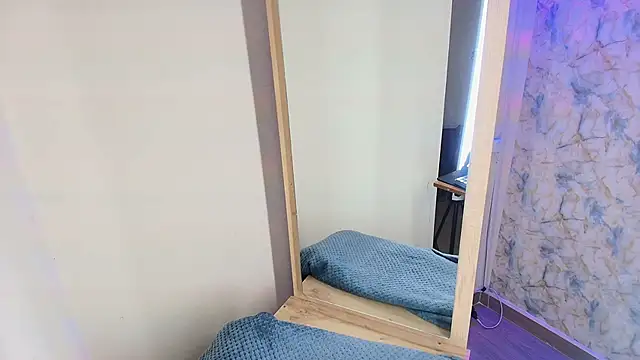 Snapshot of Soleil_66 chatting on October 25, 2025, 4:11 am Soleil 66 online show from October 25, 2025, 4:11 am