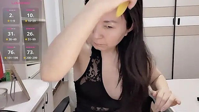 JackieBell online show from December 14, 2025, 12:28 am