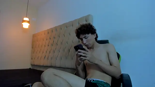 Darkknightx01 online show from November 18, 2025, 1:54 am