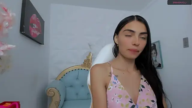 Snapshot of eimy_skinny_ chatting on October 31, 2025, 11:29 am eimy skinny  online show from October 31, 2025, 11:29 am