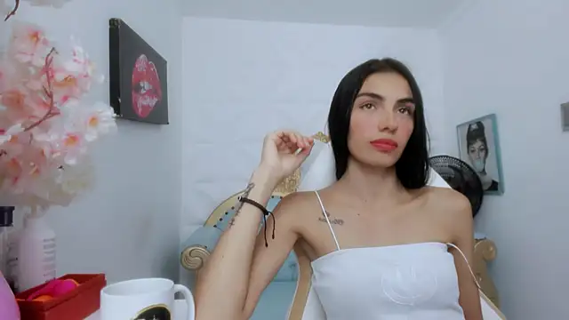 Snapshot of eimy_skinny_ chatting on October 29, 2025, 7:02 pm eimy skinny  online show from October 29, 2025, 7:02 pm