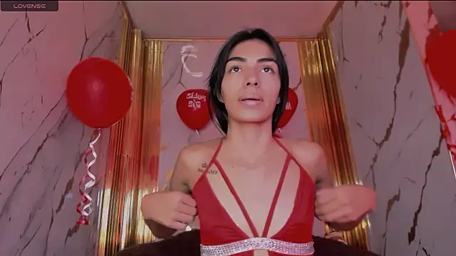 eimy skinny  online show from February 15, 2026, 12:48 pm