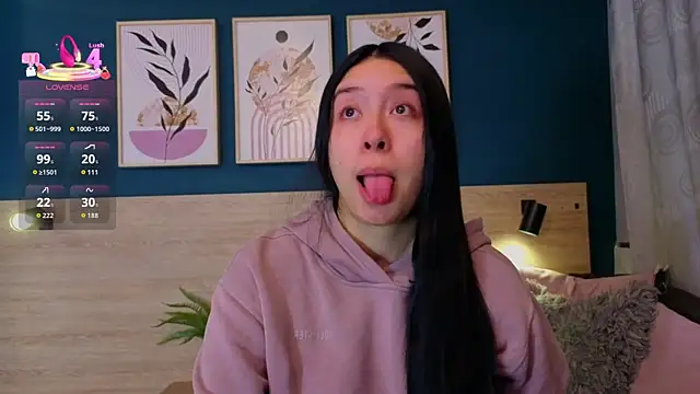 SarahMiler  online show from March 17, 2026, 11:46 am