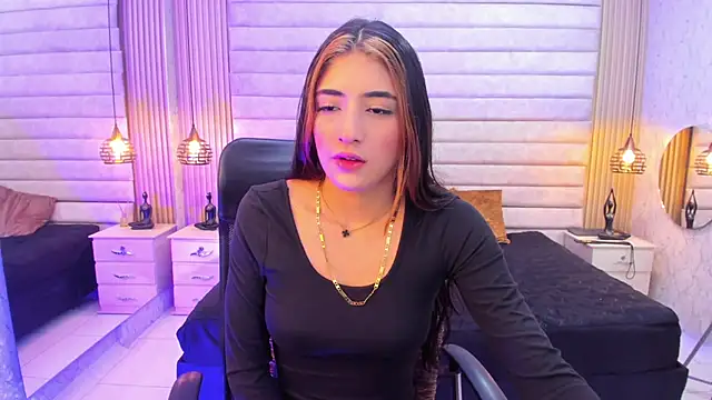 Snapshot of VictoriaaBlair chatting on May 5, 2026, 8:12 pm VictoriaaBlair online show from May 5, 2026, 8:12 pm