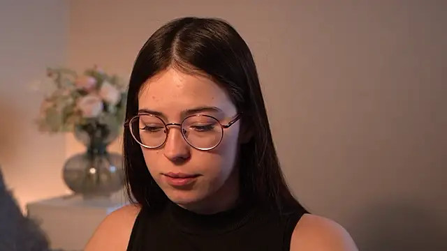 ywixos online show from February 7, 2026, 3:09 pm