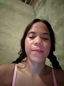 patricia-blosson online show from October 31, 2025, 5:04 am