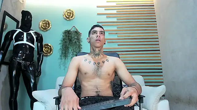 jharol cardonaa online show from November 16, 2025, 1:27 pm