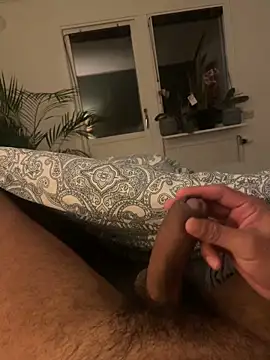 Snapshot of latina-pene chatting on October 28, 2025, 12:33 am latina-pene online show from October 28, 2025, 12:33 am