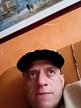 Snapshot of leon8013A chatting on September 12, 2025, 12:38 pm leon8013A online show from September 12, 2025, 12:38 pm