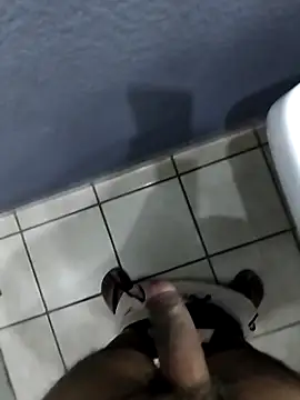 Snapshot of Leofj007 chatting on November 30, 2025, 11:05 pm Leofj007 online show from November 30, 2025, 11:05 pm