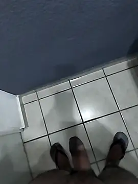 Snapshot of Leofj007 chatting on October 30, 2025, 5:39 am Leofj007 online show from October 30, 2025, 5:39 am