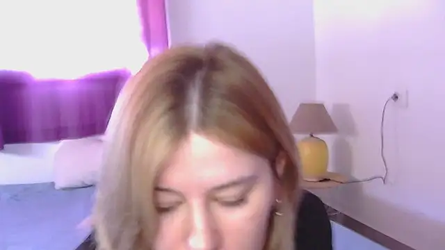 Snapshot of Nearky chatting on November 20, 2025, 10:49 am Nearky online show from November 20, 2025, 10:49 am