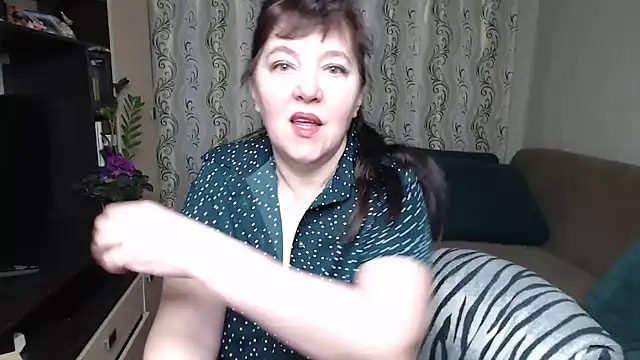 Snapshot of Illusionq chatting on February 17, 2026, 5:05 am Illusionq online show from February 17, 2026, 5:05 am