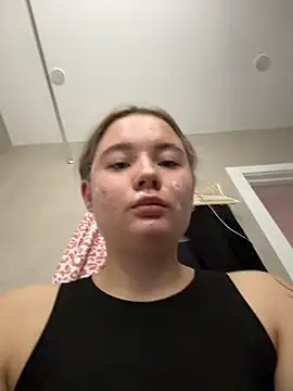 StephanieMur online show from February 3, 2026, 5:05 am