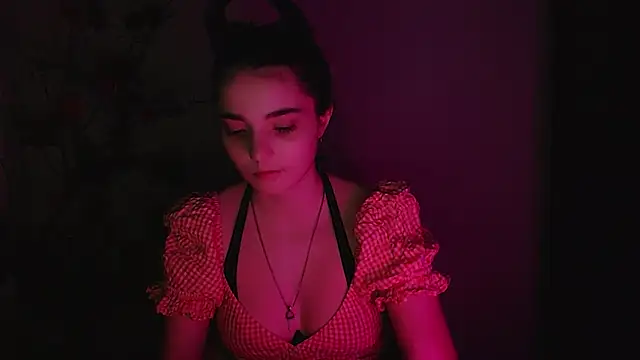 Snapshot of Sun_Shine__ chatting on November 15, 2025, 4:27 am Sun Shine online show from November 15, 2025, 4:27 am