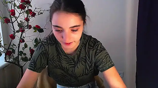 Snapshot of Sun_Shine__ chatting on November 16, 2025, 11:26 am Sun Shine online show from November 16, 2025, 11:26 am