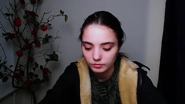 Snapshot of Sun_Shine__ chatting on November 22, 2025, 1:04 am Sun Shine online show from November 22, 2025, 1:04 am