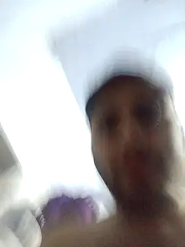 Snapshot of Desirock001 chatting on November 3, 2025, 2:31 pm Desirock001 online show from November 3, 2025, 2:31 pm